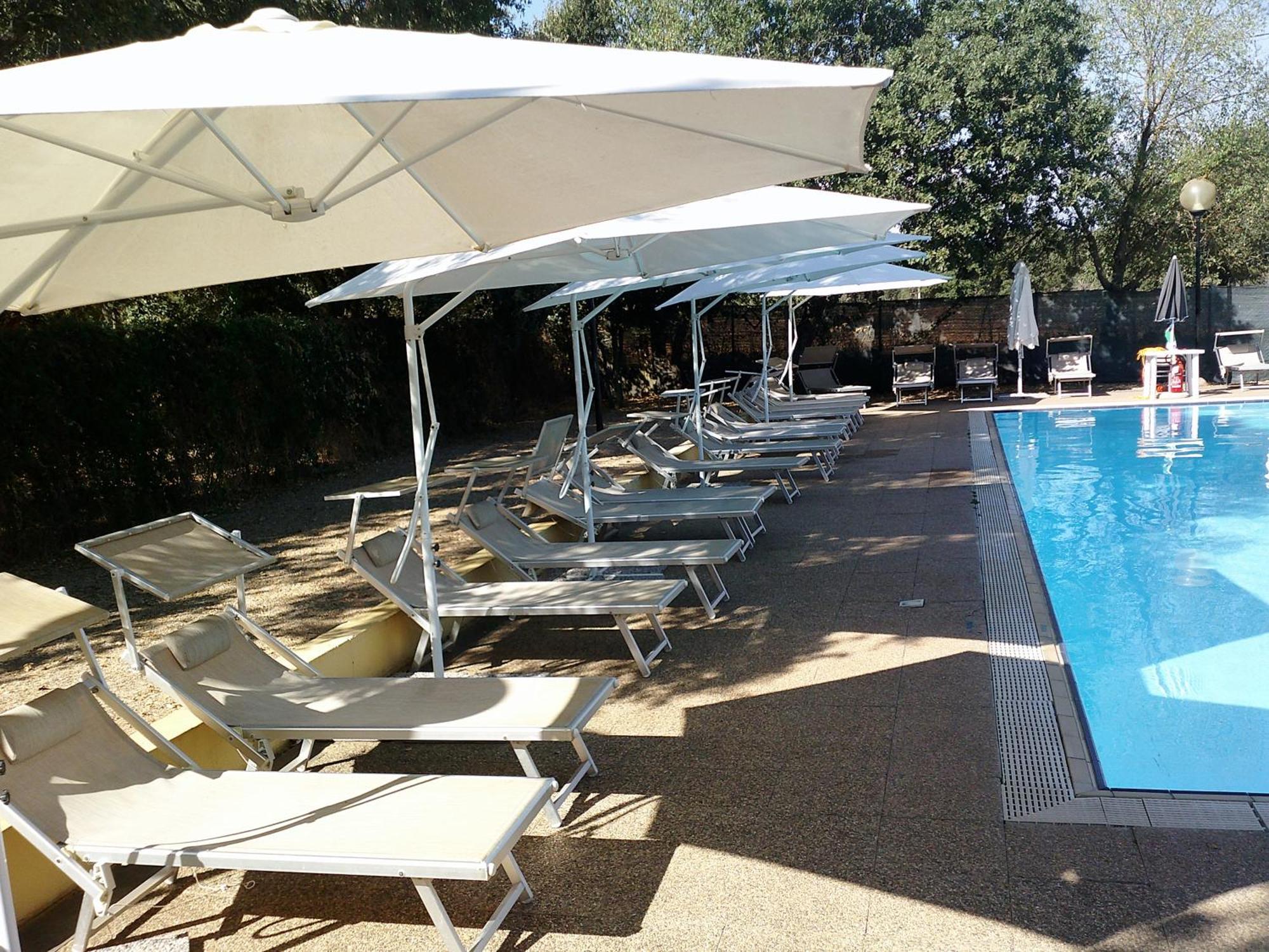 Nuraghe Ruiu Camping & Bungalow Norbello Exteriör bild